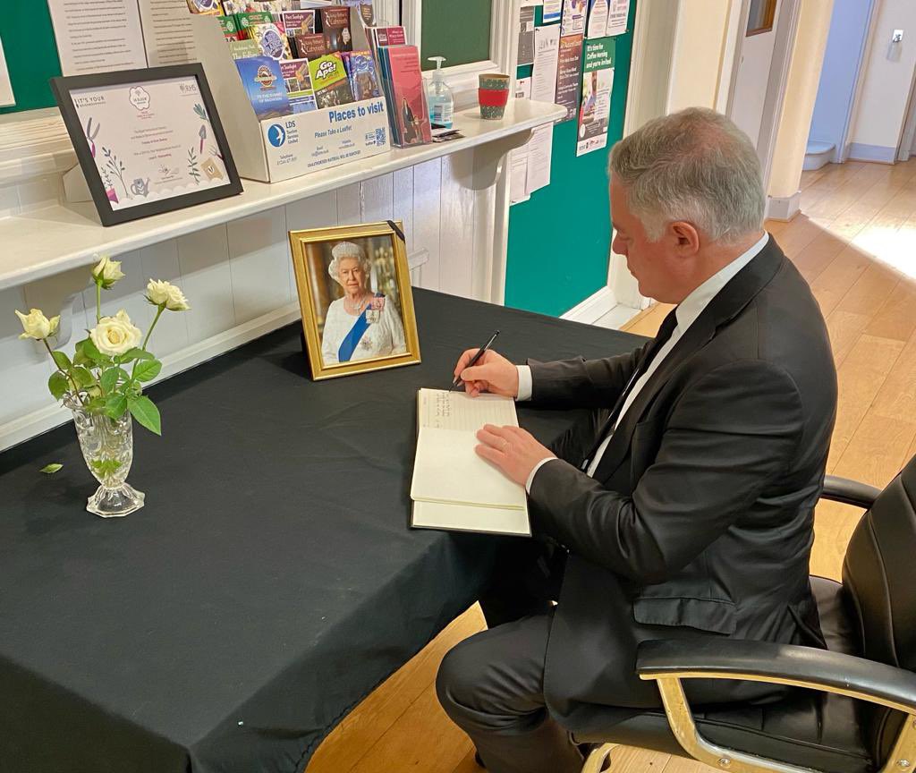baynes_simon's tweet photo. Today, I signed Books of Condolence for Her late Majesty The Queen across Clwyd South @Wrexham in Cynwyd; Corwen; Llangollen; Chirk; Rhos; Minera; Brymbo; Pentre Broughton; The Guildhall @wrexhamcbc; Marchwiel; Overton; Bangor-on-Dee, Bronington and Hanmer. https://t.co/F1uZHtfk8V