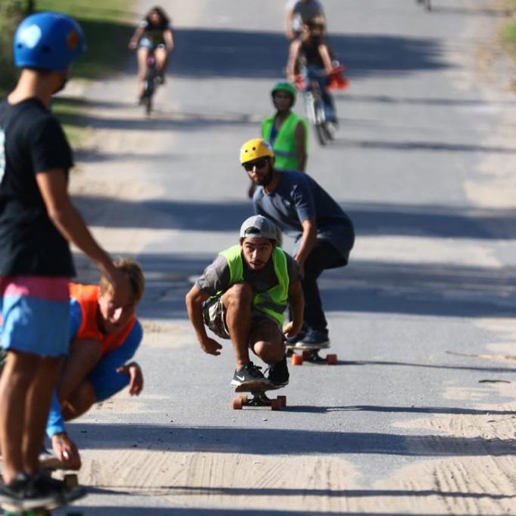 muni_pinamar's tweet photo. Inicia la #SemanaMovilidadSustentable y te invitamos: 
👉🏻Sábado 17 -14hs: tarde de #Skateboard en Espacio Joven (Av. Central y Tuyú,#Ostende). 
👉🏻Domingo 18 -15hs: recorrido en #vehículossustentables desde Bunge y Buen Orden hasta el Skatepark de Shaw y M. Pescador.
🚲 Sumate! https://t.co/MXTgjhBd3H