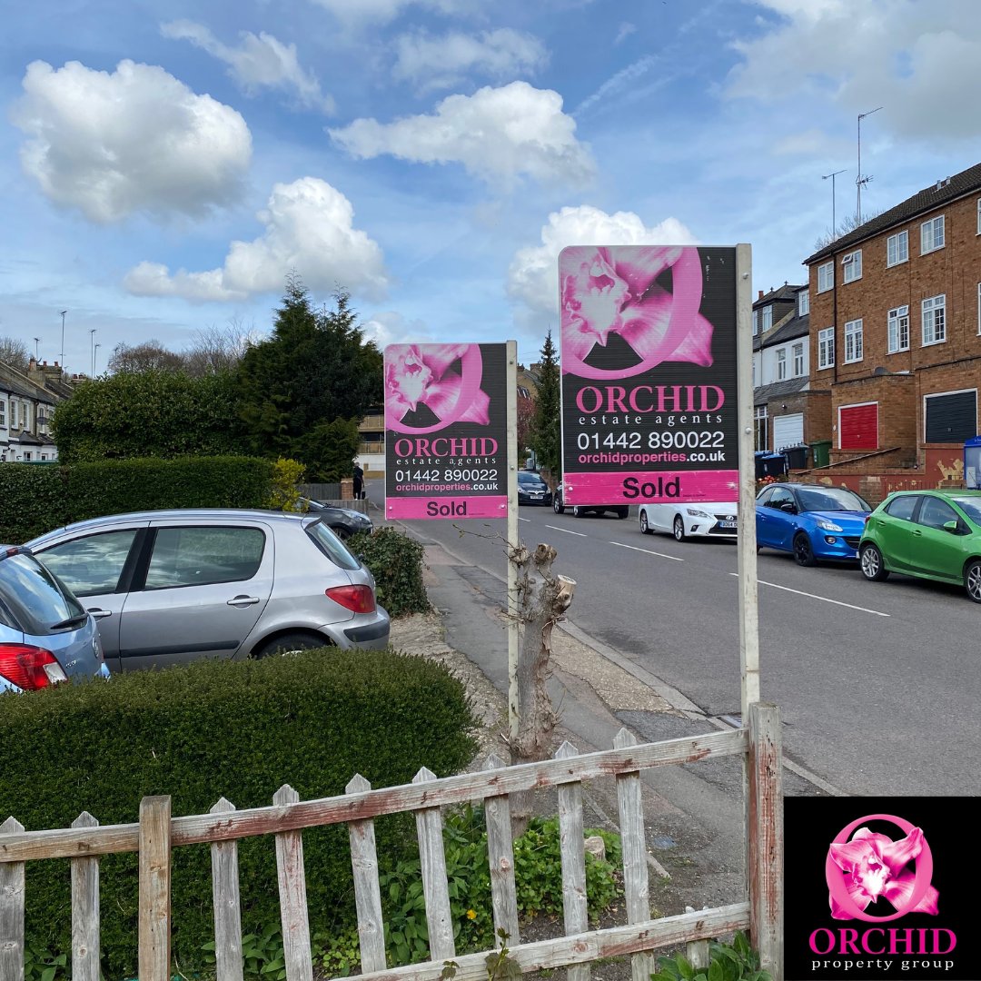 Happy Friday  ✨

How is everyone spending today?

#PropertyUk #Boxmoor #BoxmoorProperty #Tring #Aylesbury