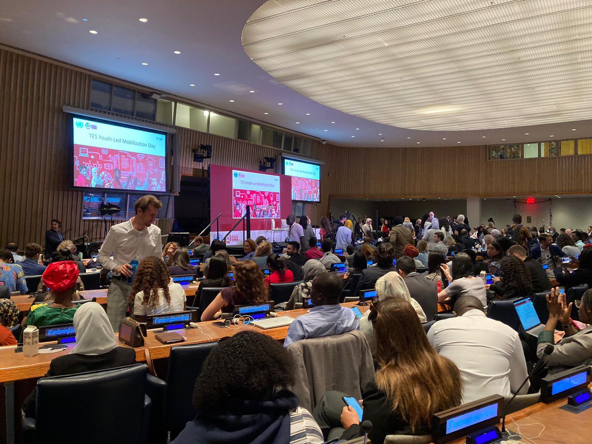 👉Learning is #hope
👉Learning is #opportunity
👉Learning is #essential

Today #TransformingEducation Summit kicks off! We join <a href="/UNICEF/">UNICEF</a> in calling on the global edu. community to confront the global learning crisis and help every child get their future back on track🌍#LetMeLearn