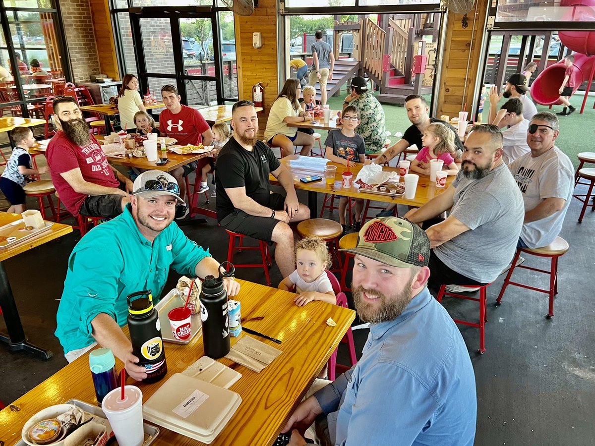 F3Alliance's tweet photo. AMAZING 2.0 DINNER LAST NIGHT!
Men, don’t miss out!
-Great fellowship w/ men
-Kids Fun playtime
-Free night for your partner
-Great Food @HatCreekBurgers 
Join us 10/20 6:30pm + all 3rd Thus!
#f3alliance #fellowship #giveitaway #hatcreekburgercompany #f3nation https://t.co/wGwBUhmeAR