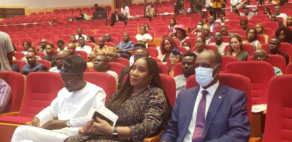 SNiyonzima18's tweet photo. Ravi de participer aux côtés du Ministre Abimbola @TourismeBenin, @ucheofodile de @MTNBenin à #sharedvalueconference au 🇧🇯. Bâtissons des partenariats pour créer la « valeur partagée » et promouvoir #DeveloppementDurable @UNBenin https://t.co/4OZPxgPhBq