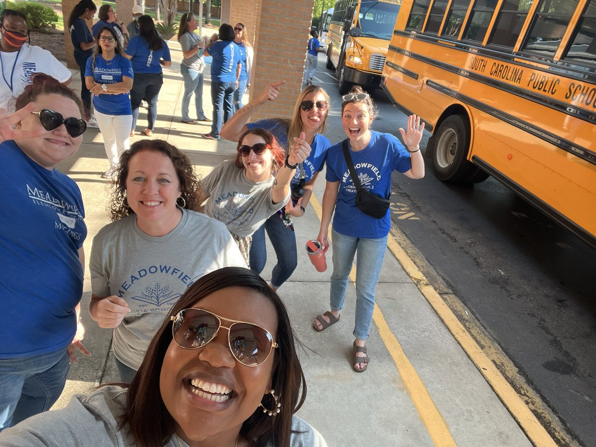 MeadowfieldElem's tweet photo. Mustangs, we are loading up and on the way!! Thank you Dr. Witherspoon, Dr. Williams, Transportation, and Nutritional Services for all of your help! @RichlandOne @MrsLakishaCook EveryChildEveryDay https://t.co/3ZRqVFQroE