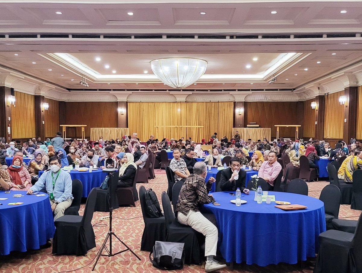 irmanf's tweet photo. Narasumber : Pendampingan Asimetris dan Penyusunan Policy Brief untuk Peningkatan Mutu Pendidikan PAUD, Dasar dan Menengah di Provinsi Jawa Barat.
#Narasumber #BBPMP #Kemendikbud #Mutu #Pendidikan #JawaBarat #Bappeda #DinasPendidikan #PolicyBrief #Pendampingan #Asimetris https://t.co/mGBkQh01Be
