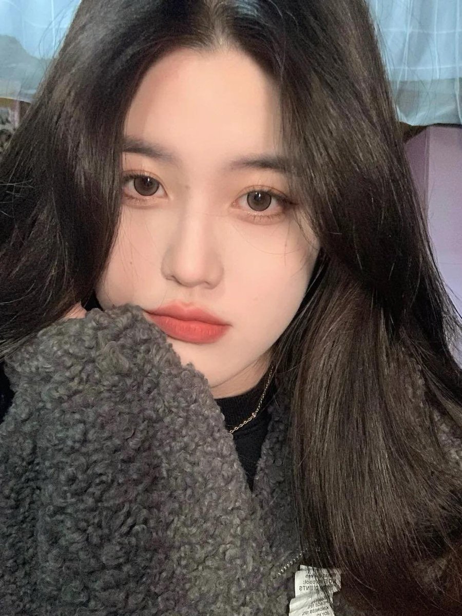 I'm lonely. I want someone to cuddle with. :'(