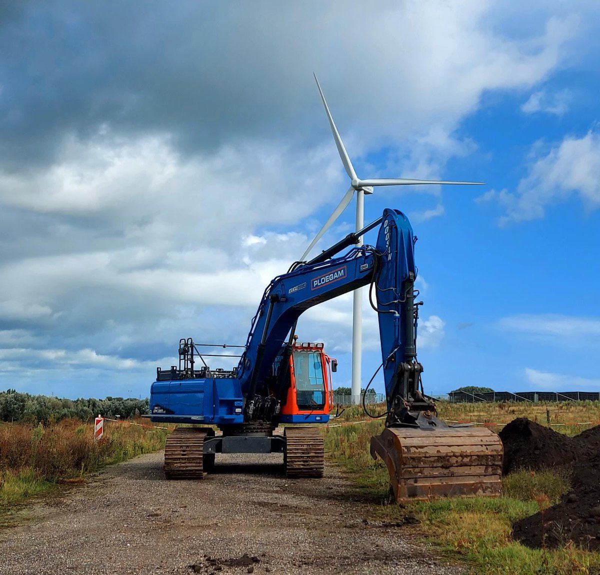 De elektrische graafwerktuigen staan al klaar, zoals we die binnenkort vanuit de windmolens gaan opladen
