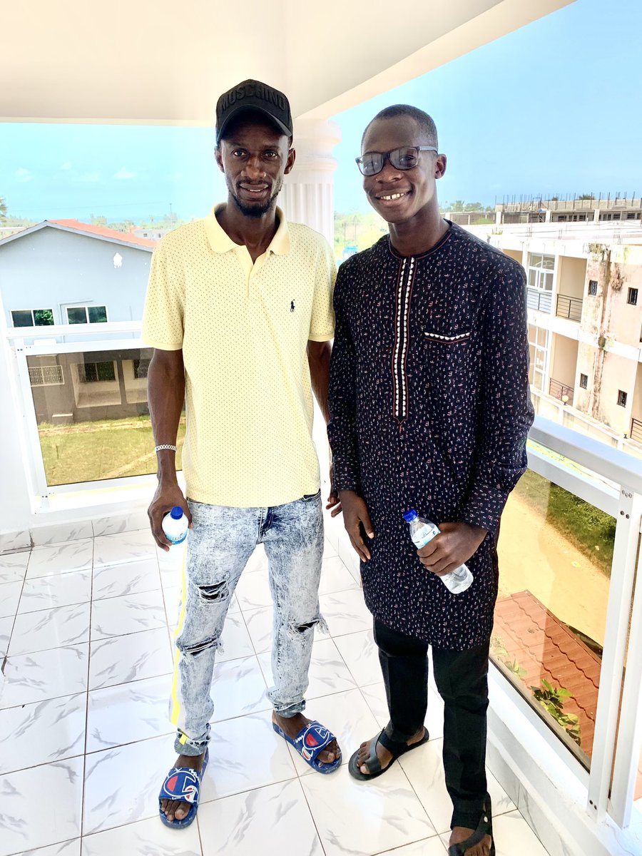 SaineyKanyi22's tweet photo. This afternoon, I had a very fruitful chat with former Scorpions midfielder EBRIMA SOHNA @ebrimasohna . The discussion was centered on our game with more emphasis on bettering it. 
Used to dream of such ❤️🙏 https://t.co/m4lbMorAaO