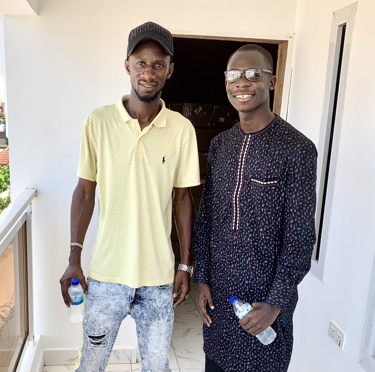 SaineyKanyi22's tweet photo. This afternoon, I had a very fruitful chat with former Scorpions midfielder EBRIMA SOHNA @ebrimasohna . The discussion was centered on our game with more emphasis on bettering it. 
Used to dream of such ❤️🙏 https://t.co/m4lbMorAaO