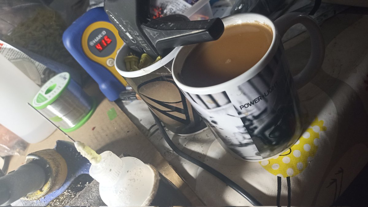 ch33sl3y's tweet image. Brew&apos;s up

#workdistractions