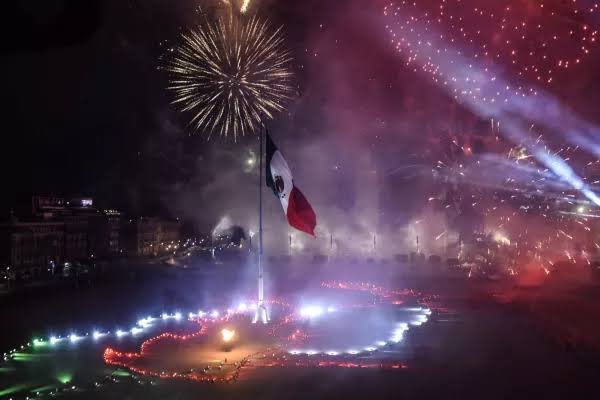 Anhelo que los festejos patrios nos ayuden a reencontrar nuestra identidad nacional. México nos necesita para honrar su pasado pero sobre todo, para forjar el futuro.