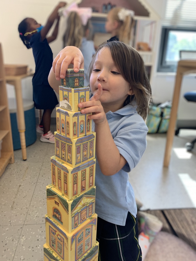 schacademy's tweet photo. "I learned that soil is alive!" -SCH Middler Schooler
Our first full week is in the books 📚 What did you learn?! Enjoy our Weekly Highlight Reel: https://t.co/AgW7I4faAB 
#SCHAcademy #SCHProud #FirstFullWeek #STEM https://t.co/8c1lQTVQSe