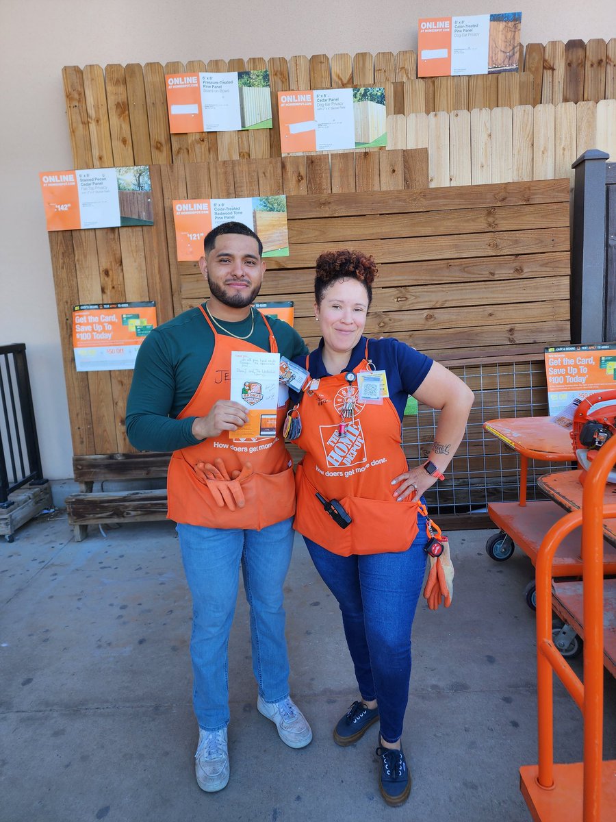Congrats Jesus on your Bronze award!! @Fuerstenberg15 <a href="/DianaSundermann/">Diana Sundermann</a> @OscarM_8523 <a href="/Dalton8523/">Dalton8523</a> @DavidF_8523