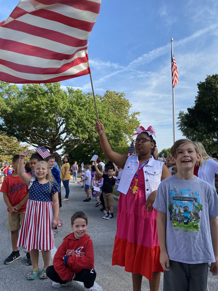MrsKring's tweet photo. Singing around the flag pole was a success! πΊπΈ @ISDSchools #lufflions #luffpride https://t.co/70ZIggKwEX