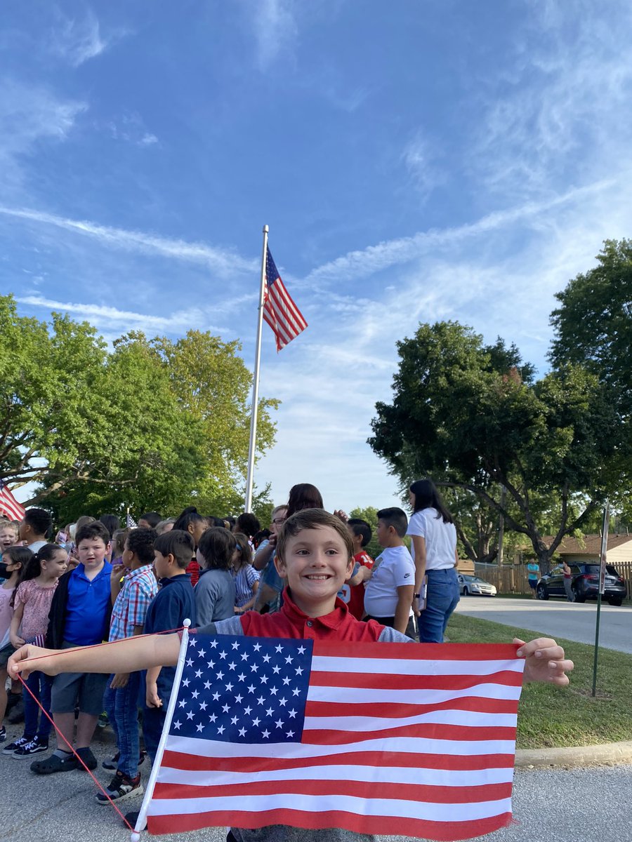 MrsKring's tweet photo. Singing around the flag pole was a success! πΊπΈ @ISDSchools #lufflions #luffpride https://t.co/70ZIggKwEX