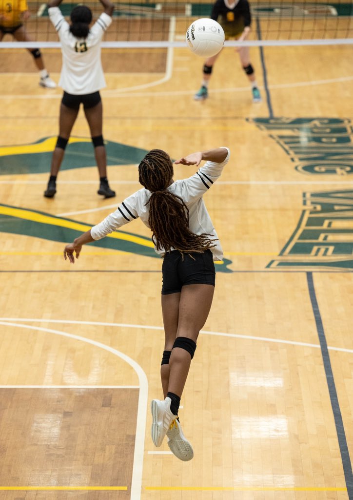 Maras_Eye's tweet photo. Irmo vs Spring Valley Match 🏐
@sv_volleyball https://t.co/gFYMQaV03P