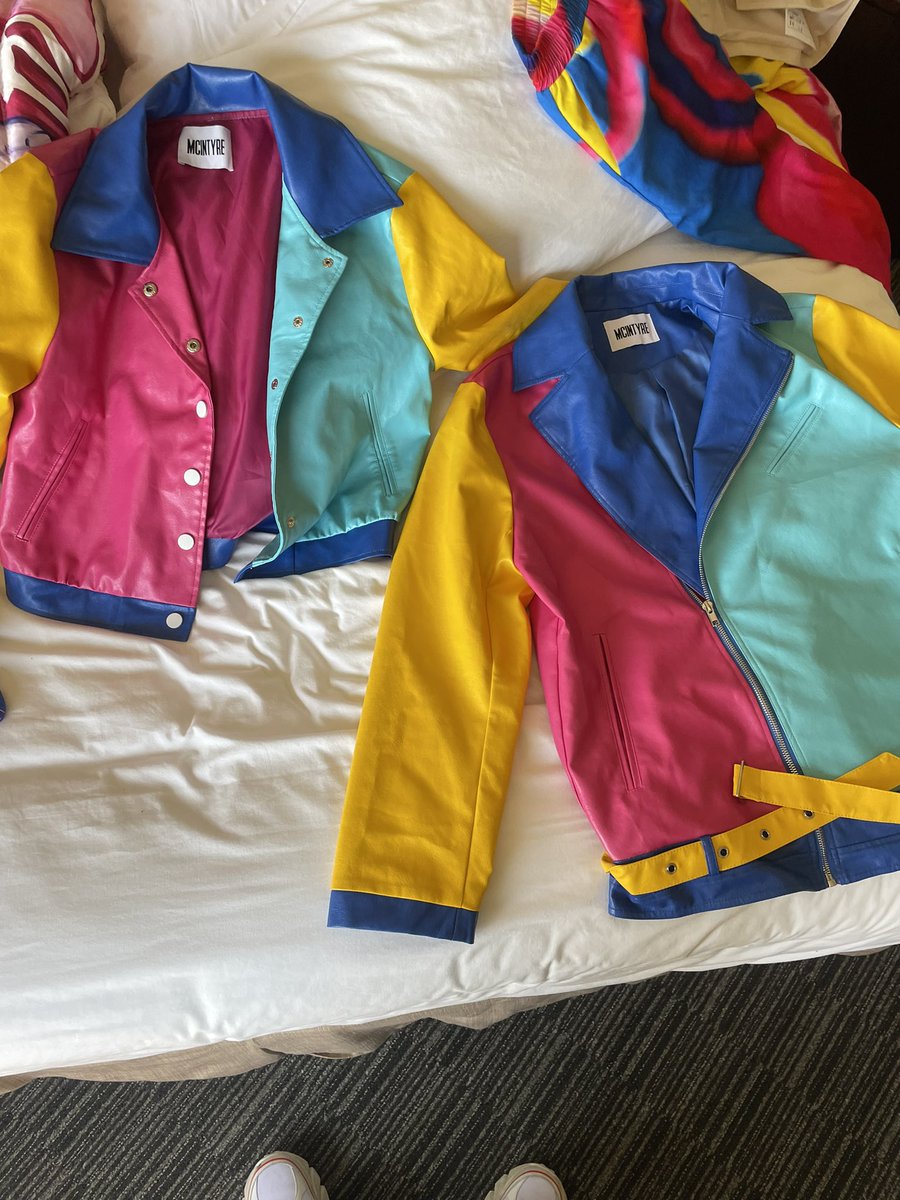 MCINTYREONLINE's tweet photo. FW22 color blocked jackets. https://t.co/xWG7iAZIl2