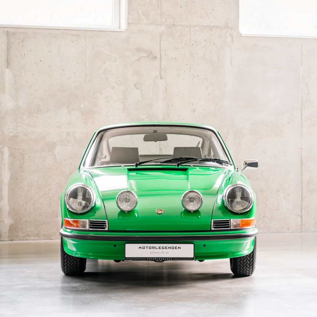 JamesEdition tweet media