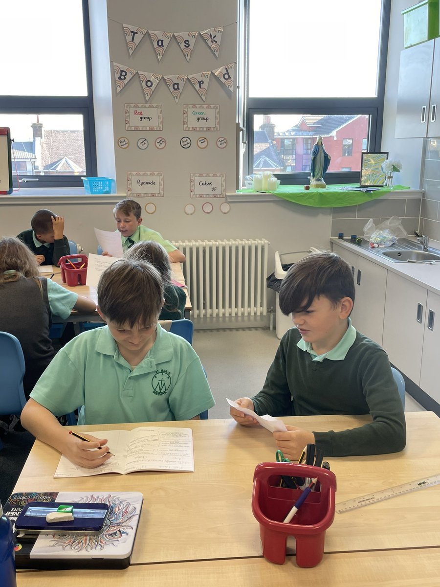 MrsJennaBoyd's tweet photo. Primary 7 peer assessed each other on this weekโs spelling words during their partner dictation task ๐๐ป๐ฃโ๐ป
#literacy #spelling #talkingandlistening #collaborativelearning #responsiblelearners #betheteacher https://t.co/yBt9AriVK0