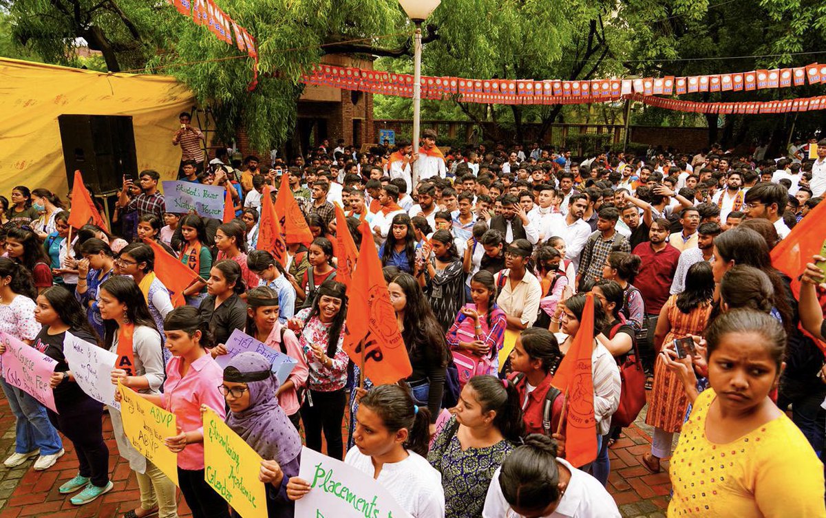 DUSU tweet media