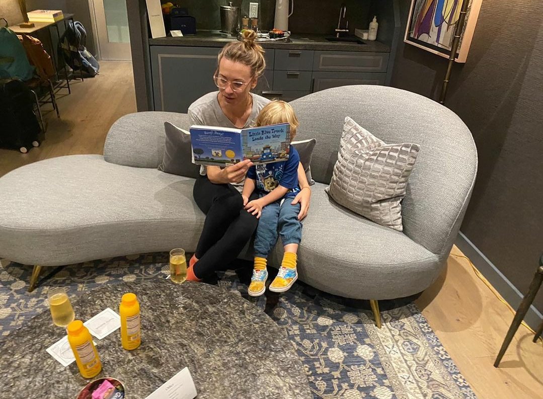 YStrahovskiBR's tweet photo. 📸 | QUE FOFURA!!

"Tive a experiência mais requintada @/reserveps. Obrigada por cuidarem de mim e da minha família depois de uma viagem tão longa #onlyatPS. Muita gratidão a vocês 🙏🏼❤🙌🏼"

- Yvonne Strahovski via Instagram. https://t.co/nMaAAAAAzP
