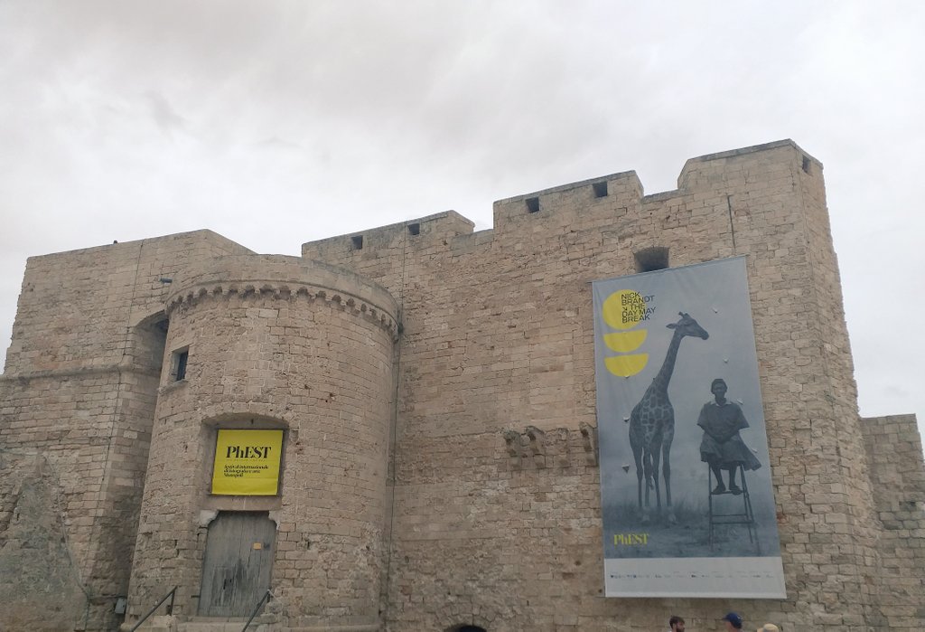 AnnalisaFrigen1's tweet photo. #PhEST -See Beyond the Sea, Festival internazionale di #fotografia e arte.
#contaminazioni #Monopoli Anche quest'anno qui! https://t.co/V1C4dCzcb8