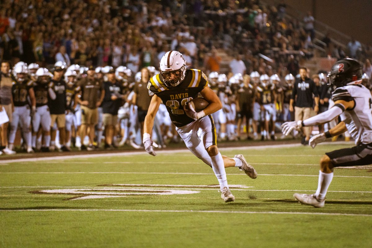 DavisDartsFB's tweet photo. Game Day! #WeAreDavis

Davis vs. Syracuse (@ Syracuse - 7 PM)

Let’s go… @ScottPeery2 @JStevens_38 @Eastonbaggett1 @elkins_tyson @TyceWilson1 @HunnerAnderson9 @eggrtt @BYUFBRecruiting @21ADyson @Colton_Swan @MasonYellicoUT @DjTialavea_86 @CoachHuntSUU @KSLSportsRewind https://t.co/6rtM4JvScO