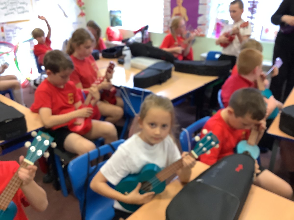TigerClass1's tweet photo. What a great Ukulele lesson, thank you @LancMusicHub ๐ #MusicWJS https://t.co/sOdsBcy4Zt