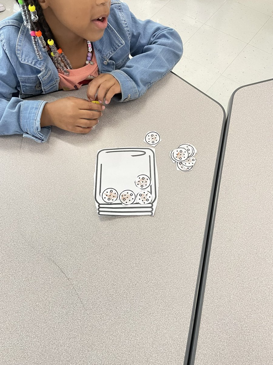 KayleaLong's tweet photo. Cookie jar story problems today! 🍪 #ruthes https://t.co/A7i7Jdttc9