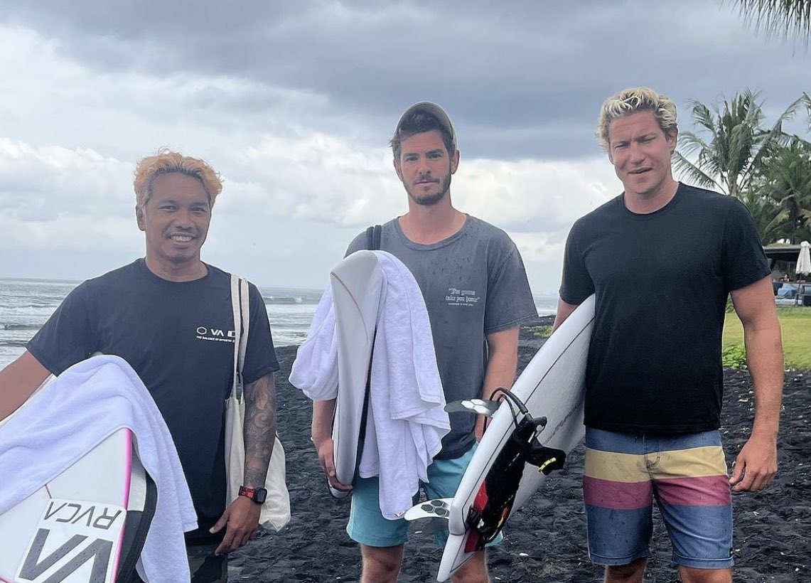 AndrewLatamUp's tweet photo. 📸| Nuevas imágenes de Andrew Garfield en Bali hace unas semanas atrás. https://t.co/dbyJy4LkL5