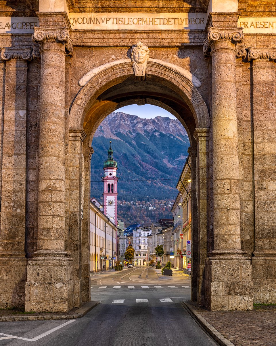 InnsbruckTVB's tweet photo. Ancient, modern, alpine, urban... A city full of contrasts, yet everything still seems to fit 🏛️⛰️
📷: Markus Mair #myInnsbruck #Innsbruck #Triumphpforte https://t.co/LW1a3hVFoJ