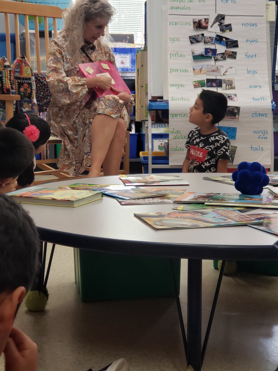 GriseldaTapia's tweet photo. Enjoyed starting my morning with @KarenStyz and her class! The students began the day with a morning circle and then listened to a read aloud (Pepe and the Parade: A Celebration of Hispanic Heritage). @D59SaltCreek #D59Learns #TogetherWeCan https://t.co/2VixXjqDHb