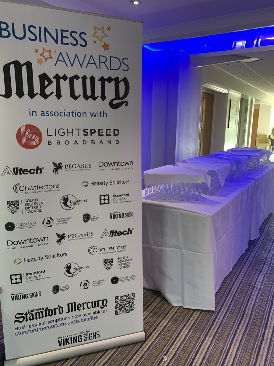 Welcome drinks, anyone? 
#Mercbizawards