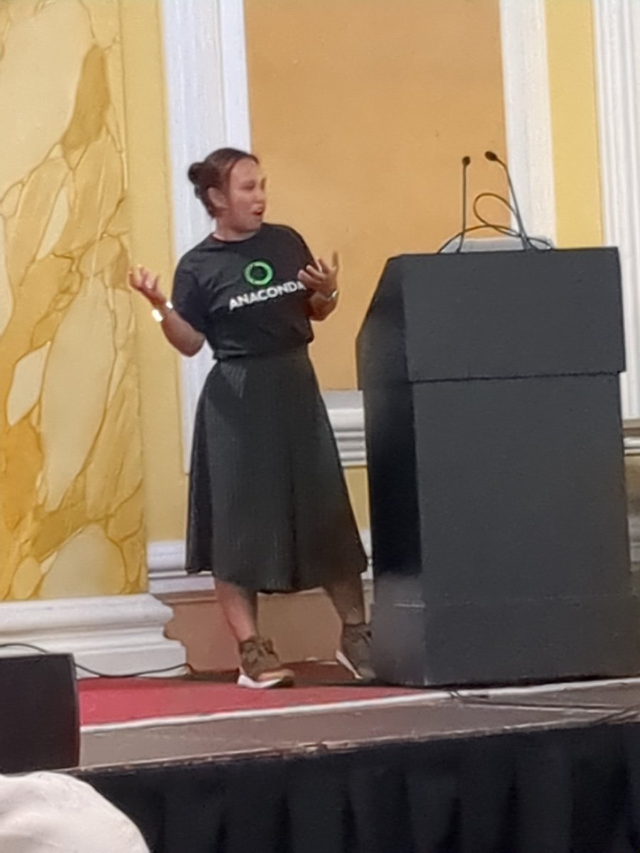 tomviner's tweet image. Having used and given talks about Python's Hypothesis library, I'm happy to learn about hypothesis.extra.ghostwriter which generates tests for you #pyconuk