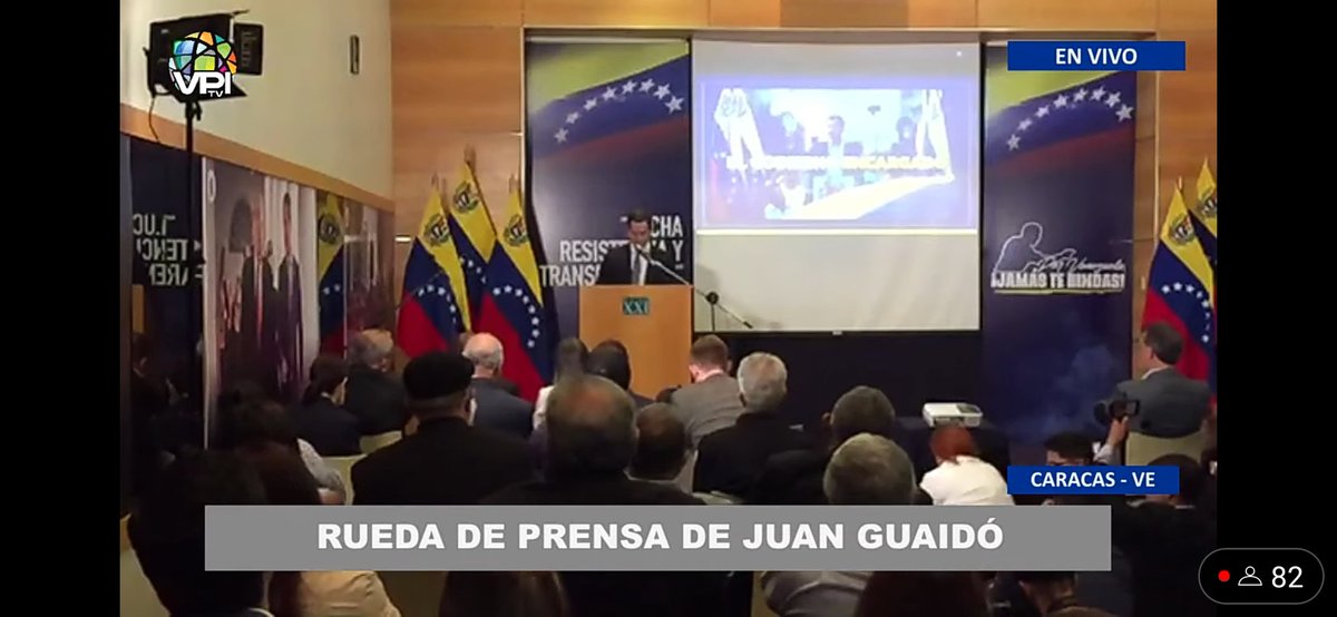 ElRatonJodedor's tweet photo. El sarnoso @jguaido, en plena "dictadura" y en vivo, rindiendo cuentas a la Casa Blanca de los dineros que se ha robado, desde la mezanina del Edificio "El Mantra" en Las Mercedes.
Tremenda remodelación. https://t.co/nOtc8d7Pz8