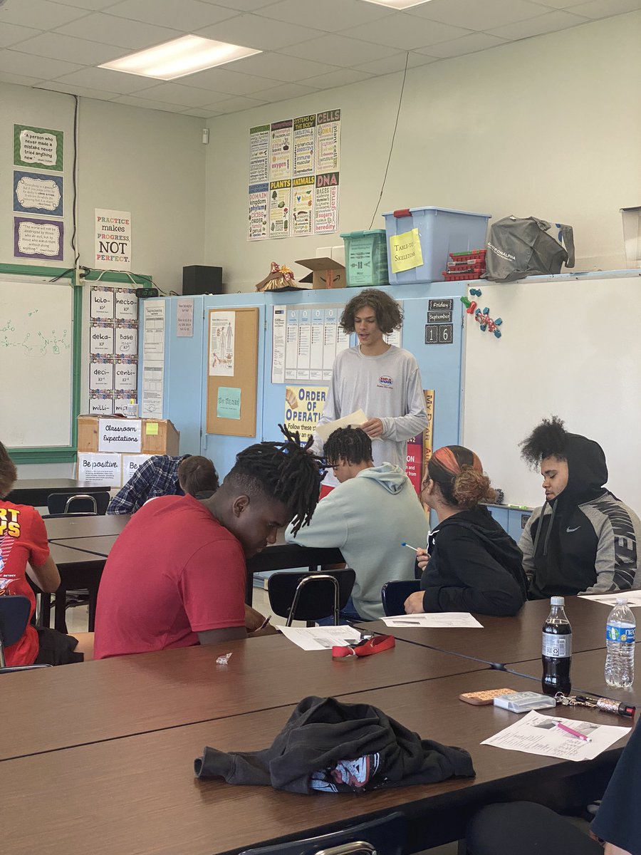 MrsKeriLewis1's tweet photo. When a student asks to teach, I say yes! Thanks for the help going over the correct answers, Troy! @Deshler_High https://t.co/a62JpIBKFH