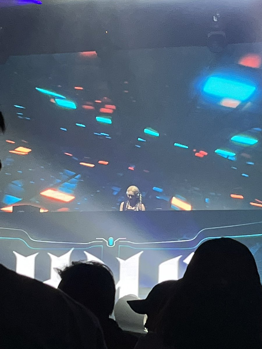 bloomzlvllet's tweet photo. HAD SO MUCH FUN!!!!! SEE U AGAIN PRETTYYY!!!! *need to go home early coz it's almost 1am 🥹
#DJHYOinSabah
#HYOYEON
#GirlsGeneration
#Sabah https://t.co/epOrdXWb1Q