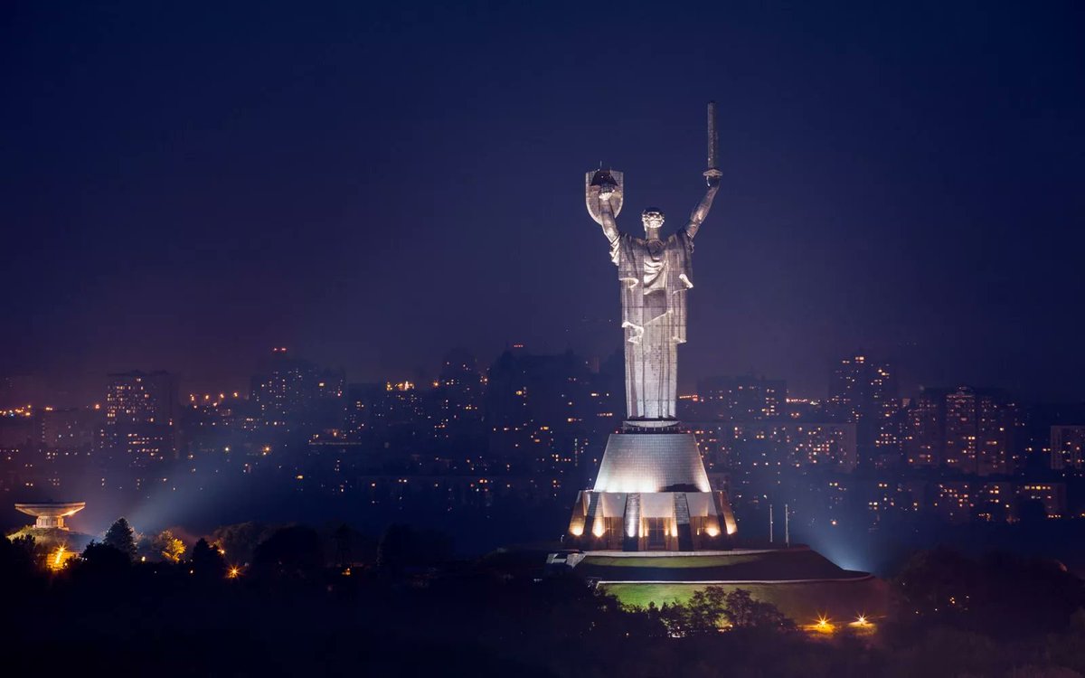 olhakostyuk's tweet photo. Motherland, Kyiv. https://t.co/OZobx2AzA5