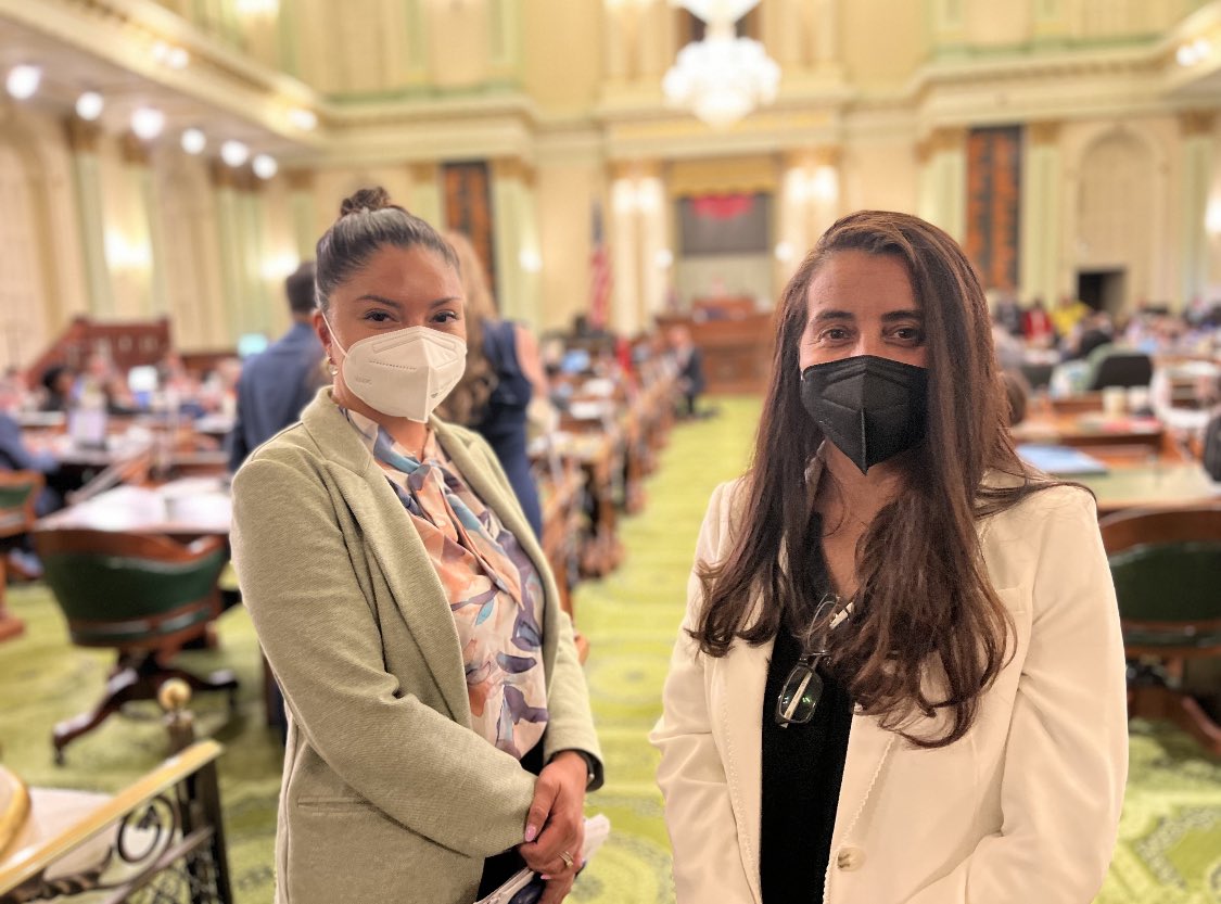 MoniqueLimonCA's tweet photo. An incredible day for climate justice! I couldn’t be more proud of the efforts by my colleagues to pass legislation that will protect our communities for generations. 

I am honored to stand with @SenGonzalez_33 as we witness the approval of nation-leading policy on setbacks. https://t.co/uBd7z7UQ4m