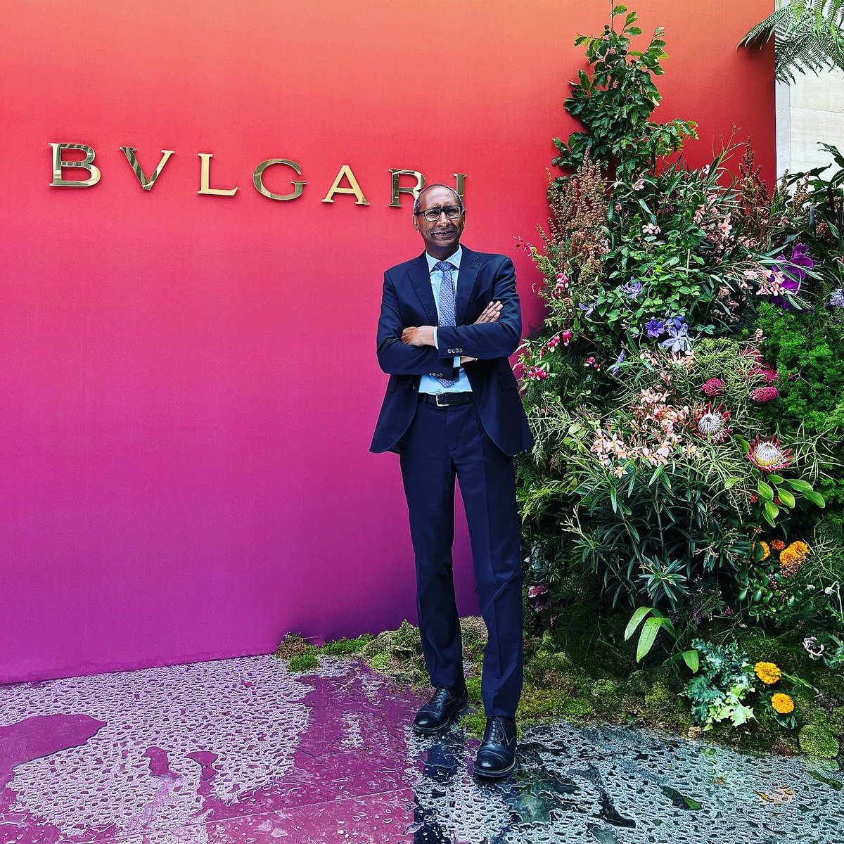eperozzo's tweet photo. Bulgari Eden the Garden of Wonders (Paris, France) #edenthegardenofwonders #unexpectedwonders #bulgari #bvlgari #bulgarihighjewelry #highjewelry #paris #parisianlife #parisianlifestyle #parismonamour #pariscartepostale #pariszigzag #parislovers #parisianvibes #parisianstyle https://t.co/N5MbaxnJ9j