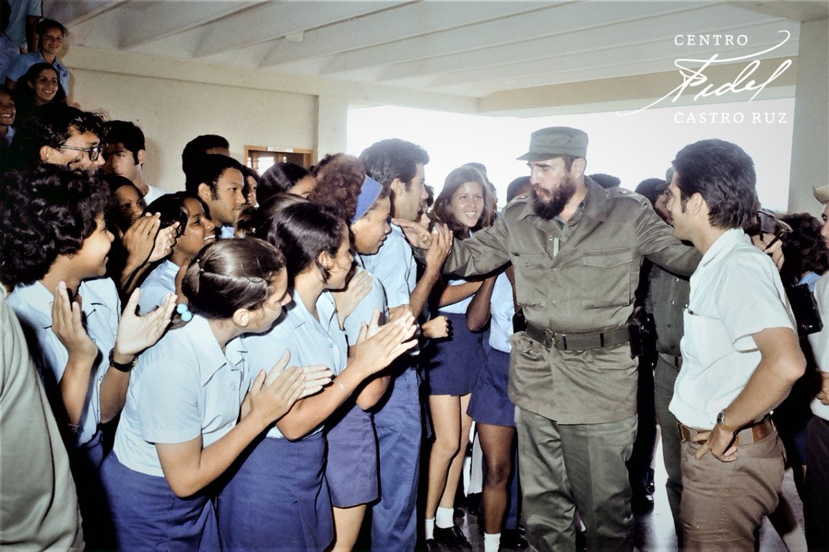 #Fidel:"Sabemos que no podemos vivir como salvajes, que tenemos obligaciones que cumplir, y deberes que cumplir; para poder tener derechos uno tiene que respetar también los derechos de los demás". #FidelVive #CódigoSí