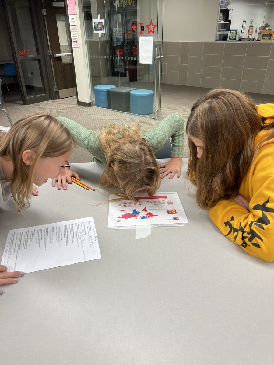 Jared_Hines27's tweet photo. Friday Fun! 

In 8th grade Global Studies today, students went around to 38 different maps to see all the different ways maps can be used. Our “map-a-minute” activity was a success! Thanks to Mrs. Green for letting us use the @MMS_MN_media today! 

#MontiMagic @Mrs_Sandquist https://t.co/FMSoee1Zbs