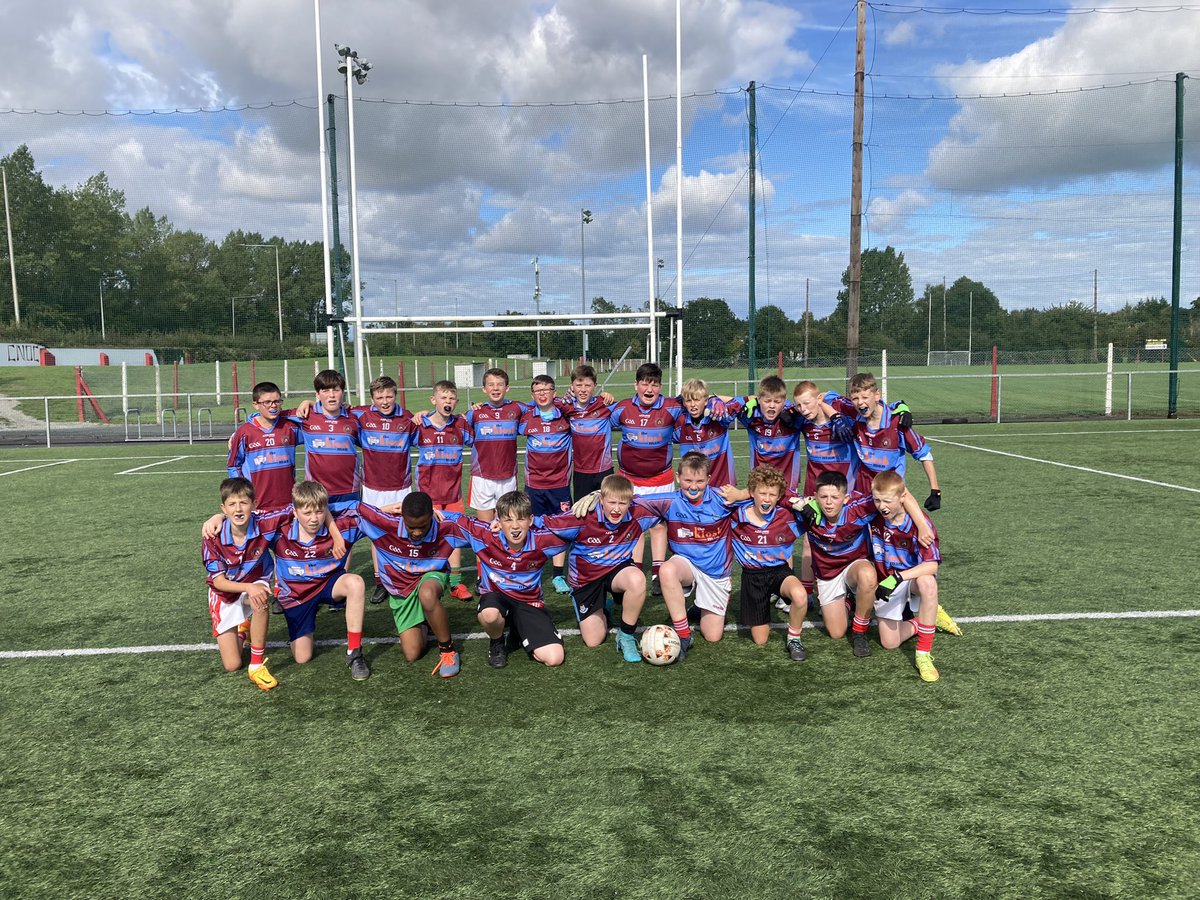 cronansgaa's tweet photo. Our senior boys played their first match of the Cumann na mBunscol competition yesterday.They came out with a great win in a very sporting match against Scoil an Duinninigh. It was a very enjoyable occasion with many boys representing the school for the first time! @ScoilChronain https://t.co/lEshBzi1ZB