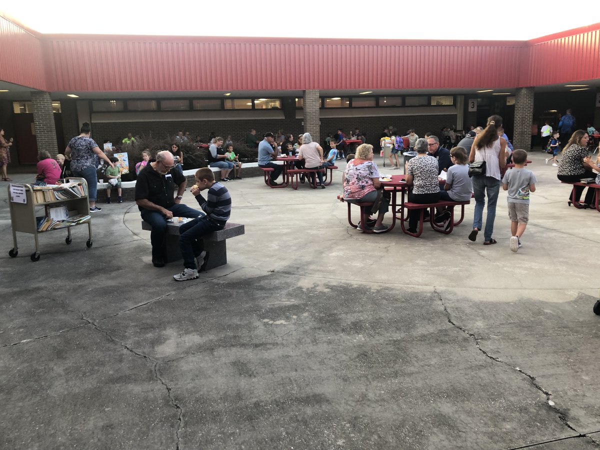 PinecrestMedia's tweet photo. #GrandparentsandGoodies at @HCPSPinecrestES this Tues &amp; Wed. sharing breakfast and reading with GC. Such a great two days. Grandparents' love is a different kind of love🥰@HCPSArea6 @hubofschool https://t.co/m4OcJ8ErMq