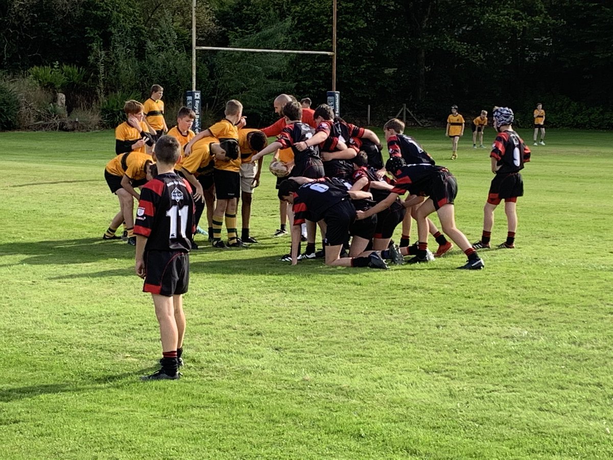 PeeblesRugbyDev's tweet image. Good afternoon’s rugby @SelkirkRFCInfo with @PeeblesHSPhysEd visitors against @SelkirkHS. S1’s played an S1/2 mix with honours even 14-14. S2 won their game 21-0 while the U15’s came up just short 17-24. @SRFCdevelopment @PeeblesRugby