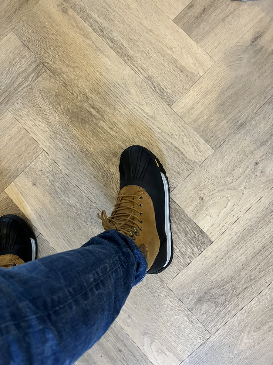 Thank you <a href="/garyvee/">Gary Vaynerchuk</a> <a href="/veefriends/">VeeFriends</a> #GIFTGOAT