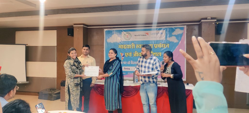 ANTARLINA22's tweet photo. MHM and Life Skill Training at Jagdalpur, Chhattisgarh @ManiAnupam @birajakabi @ashishapri2 @UNICEFIndia @meenakshi_dew @SinhaPayal06 @WVIndia https://t.co/WNYnE3YfUk