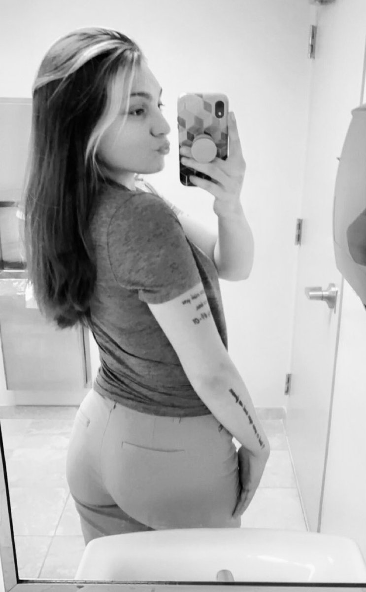 CheyenneKasey_'s tweet photo. 🖤🤍 https://t.co/a1zbgoEOxt