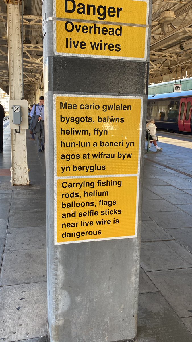 I love when I come across a Welsh word I’ve not used or heard in years… today’s delight? Gwialen bysgota 🎣