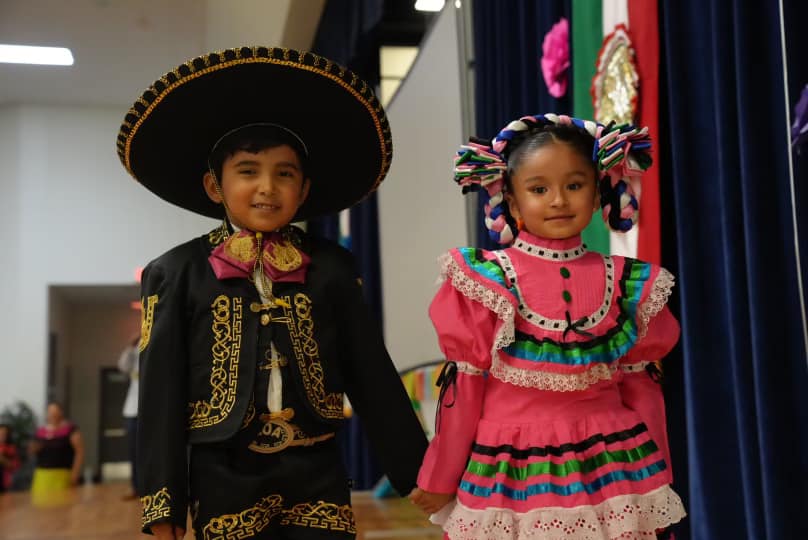 MSCSK12's tweet photo. We kicked off Hispanic Heritage Month in a GRAND way @Kbmskodiaks!
The event showcased rich history, stellar performances &amp; ended with Ambassador Carlos I. Giralt of @ConsulMexLir commemorating Mexico's Independence. 

Check our a few highlights from last night! #MSCSUnidos https://t.co/2QvWYlOB4G