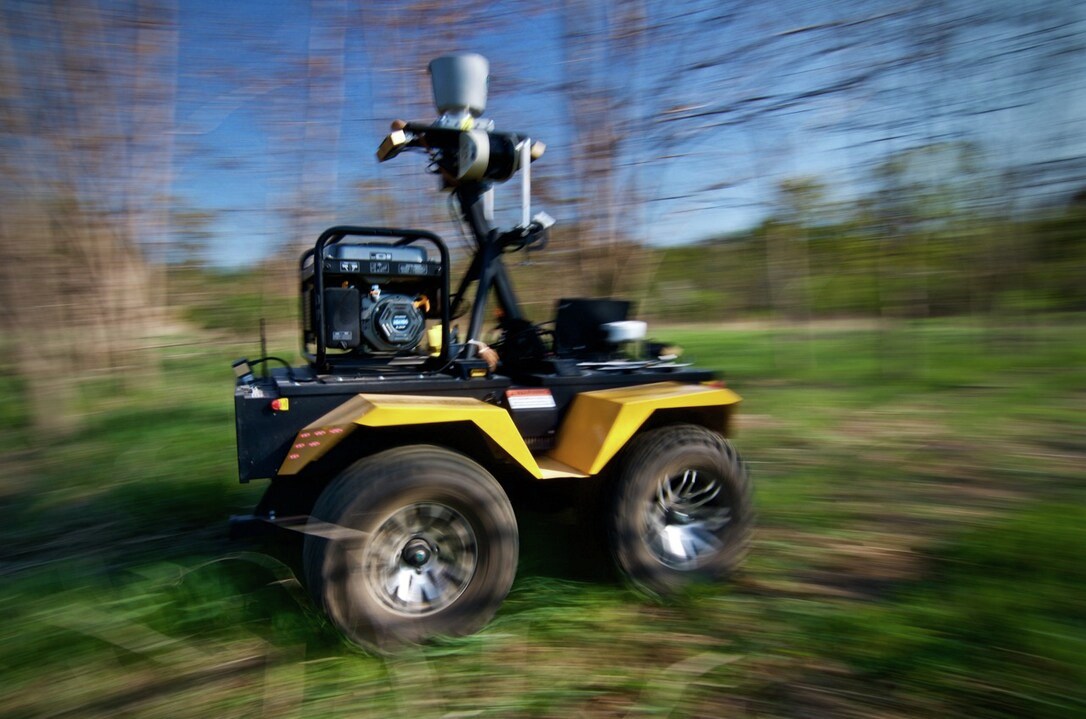 UofTRobotics's tweet image. Hurry!! Last chance to contribute to the #Robotics fuelled Canadian economic development conversation.  Join the #CanadianRobotics Council 22 Sept 22 to make it happen - register now roboticscouncil.ca 🤖 🦾 🇨🇦  
#robot #robots #AI

📸TDBarfoot